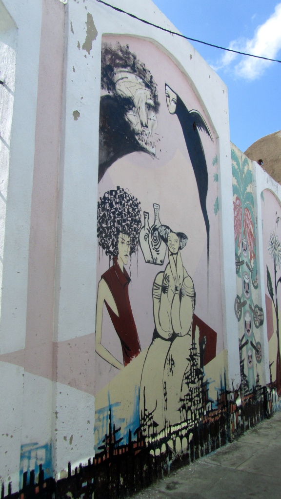 Murals by school in Cienfuegos